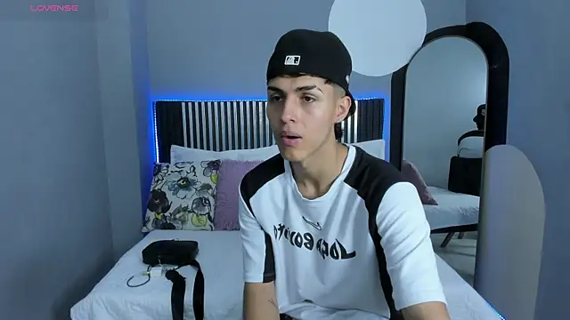 Axel Mendozaa online show from 07-08-26, 08:20