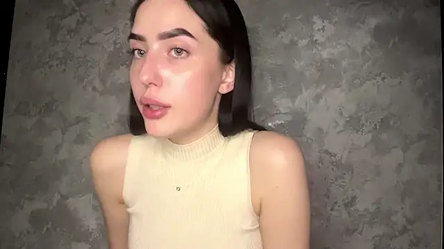 Snapshot of Ailish_Loveee chatting on 07-19-26, 03:53 Ailish Loveee online show from 07-19-26, 03:53