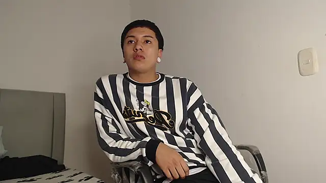 Owenn  blueee online show from 07-10-26, 03:39
