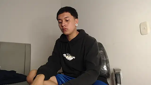 Owenn  blueee online show from 07-23-26, 03:15