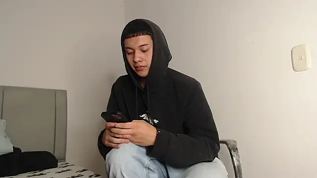 Owenn  blueee online show from 06-19-26, 03:23