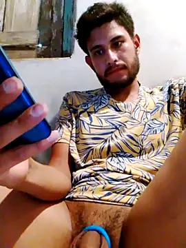Snapshot of CharlyLmv201 chatting on 06-12-26, 10:18 CharlyLmv201 online show from 06-12-26, 10:18