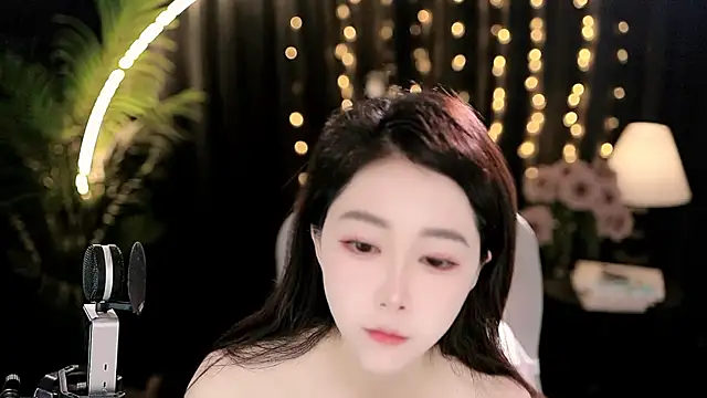 Snapshot of Peach_zzz chatting on 06-30-26, 12:21 Peach zzz online show from 06-30-26, 12:21