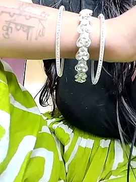 Snapshot of Romantic_riya_06 chatting on 06-29-26, 06:42 Romantic riya 06 online show from 06-29-26, 06:42