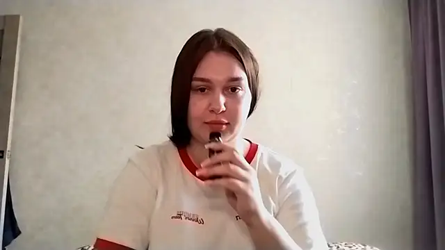 Snapshot of LongFungi chatting on 07-16-26, 08:11 LongFungi online show from 07-16-26, 08:11