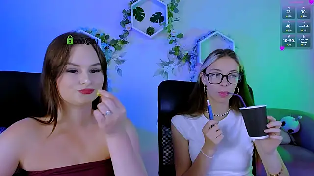 Snapshot of lia_dream_ chatting on 07-09-26, 10:15 lia dream online show from 07-09-26, 10:15