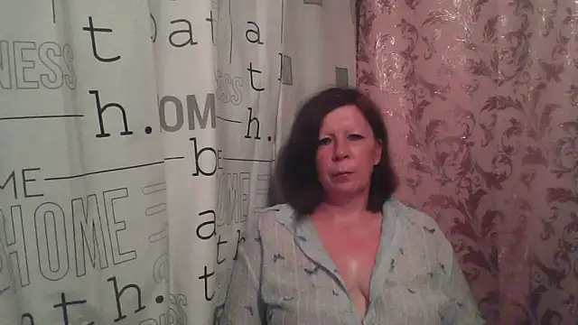 Snapshot of Schastlivaya43 chatting on 06-22-26, 06:27 Schastlivaya43 online show from 06-22-26, 06:27