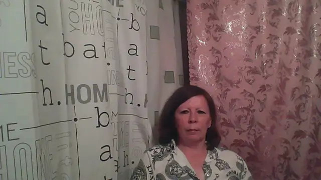 Snapshot of Schastlivaya43 chatting on 06-18-26, 06:57 Schastlivaya43 online show from 06-18-26, 06:57