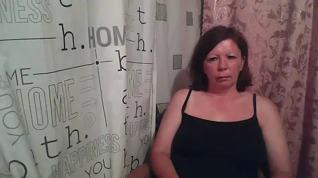 Snapshot of Schastlivaya43 chatting on 07-02-26, 03:45 Schastlivaya43 online show from 07-02-26, 03:45