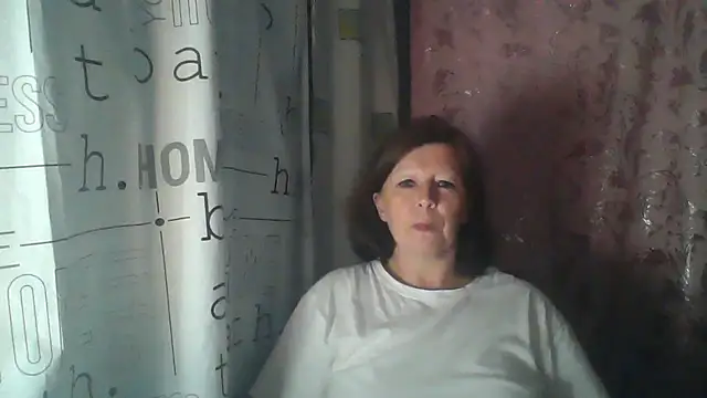 Snapshot of Schastlivaya43 chatting on 06-15-26, 06:40 Schastlivaya43 online show from 06-15-26, 06:40