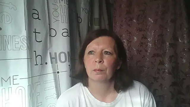 Snapshot of Schastlivaya43 chatting on 06-17-26, 02:38 Schastlivaya43 online show from 06-17-26, 02:38