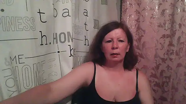 Snapshot of Schastlivaya43 chatting on 07-01-26, 07:14 Schastlivaya43 online show from 07-01-26, 07:14