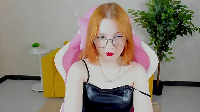 Snapshot of ari-kittyy chatting on 06-13-26, 04:10 ari-kittyy online show from 06-13-26, 04:10