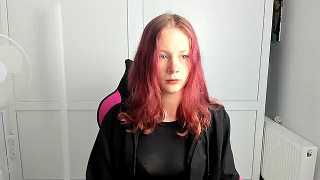 Snapshot of Skylar_spring chatting on 07-06-26, 05:58 Skylar spring online show from 07-06-26, 05:58