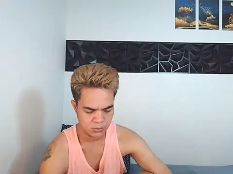 Snapshot of yourmikexxx chatting on 07-05-26, 07:43 yourmikexxx online show from 07-05-26, 07:43
