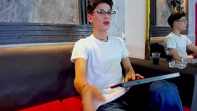 Snapshot of Brianhot0F chatting on 07-03-26, 11:39 Brianhot0F online show from 07-03-26, 11:39