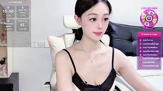 Snapshot of Ellaa999 chatting on 06-20-26, 09:14 Ellaa999 online show from 06-20-26, 09:14