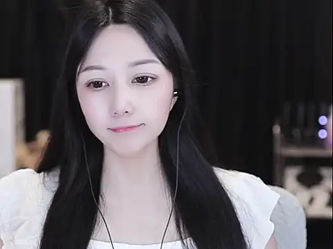 Snapshot of Ma3ole chatting on 06-11-26, 02:47 Ma3ole online show from 06-11-26, 02:47