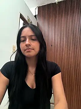 SophiCastro09  online show from 06-10-26, 07:59