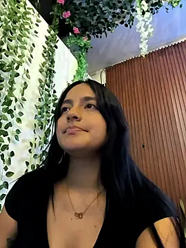 SophiCastro09  online show from 06-11-26, 12:32