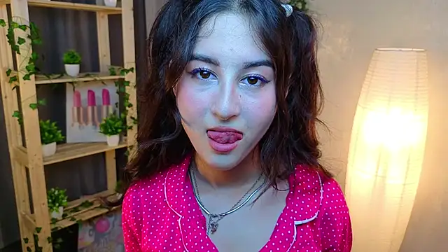 JasminKitany online show from 06-12-26, 07:44