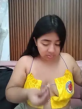 Snapshot of Amber_Herrera chatting on 06-21-26, 12:33 Amber Herrera online show from 06-21-26, 12:33