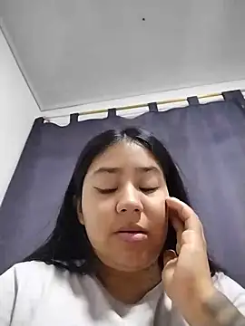 Snapshot of Amber_Herrera chatting on 06-19-26, 02:39 Amber Herrera online show from 06-19-26, 02:39