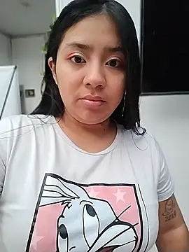 Snapshot of Amber_Herrera chatting on 06-30-26, 12:27 Amber Herrera online show from 06-30-26, 12:27