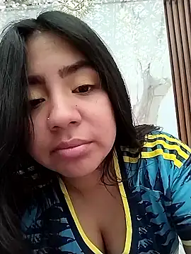 Snapshot of Amber_Herrera chatting on 06-15-26, 12:27 Amber Herrera online show from 06-15-26, 12:27