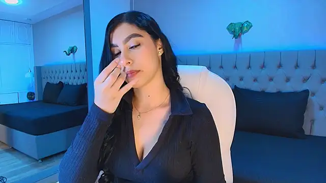 Snapshot of Victoria_Ellington chatting on 06-17-26, 11:31 Victoria Ellington online show from 06-17-26, 11:31