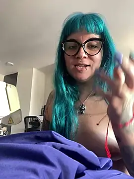 madammedalia online show from 06-18-26, 03:28