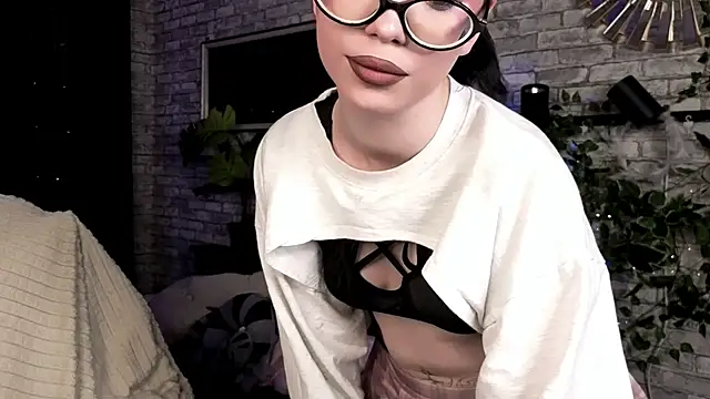 Snapshot of Velvet__Kiss chatting on 06-12-26, 08:39 Velvet Kiss online show from 06-12-26, 08:39