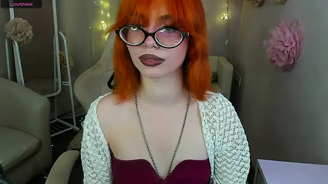 Snapshot of Velvet__Kiss chatting on 07-19-26, 08:49 Velvet Kiss online show from 07-19-26, 08:49