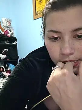 BIGTITS0 online show from 06-17-26, 09:03