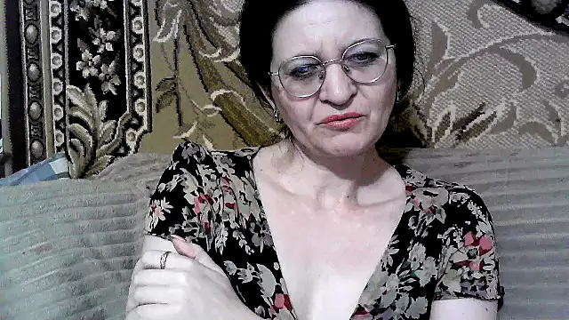 Snapshot of Dear_Annet chatting on 06-17-26, 06:40 Dear Annet online show from 06-17-26, 06:40