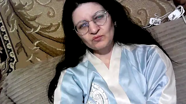 Snapshot of Dear_Annet chatting on 06-21-26, 06:46 Dear Annet online show from 06-21-26, 06:46