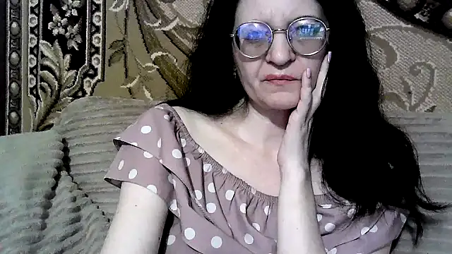 Snapshot of Dear_Annet chatting on 06-12-26, 08:50 Dear Annet online show from 06-12-26, 08:50