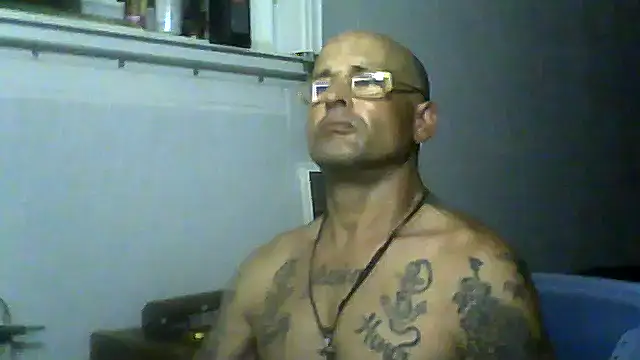 Snapshot of SlickDickyadown chatting on 06-23-26, 05:27 SlickDickyadown online show from 06-23-26, 05:27