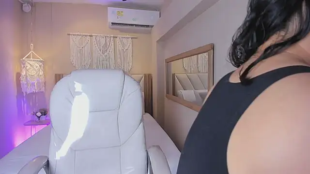 Snapshot of KataleyaSwet chatting on 06-12-26, 03:59 KataleyaSwet online show from 06-12-26, 03:59