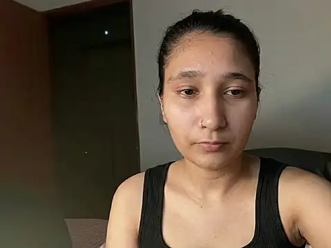 komalgupta72 online show from 06-04-26, 09:52