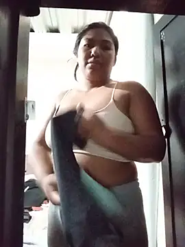 Snapshot of MoonMua chatting on 07-16-26, 11:57 MoonMua online show from 07-16-26, 11:57