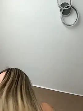 BabesGoWild online show from 10-31-25, 11:07