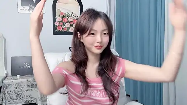 Snapshot of wenwen8888 chatting on 06-17-26, 03:22 wenwen8888 online show from 06-17-26, 03:22