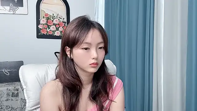 Snapshot of wenwen8888 chatting on 06-18-26, 03:27 wenwen8888 online show from 06-18-26, 03:27