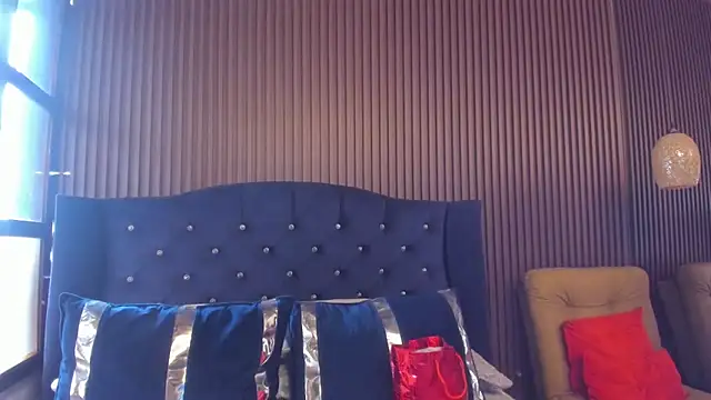 Chloe Belll online show from 06-30-26, 06:30