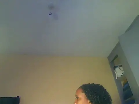 Milamelanie online show from 06-16-26, 06:57
