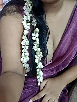 Snapshot of telugubigboobs__P chatting on 06-14-26, 06:25 telugubigboobs P online show from 06-14-26, 06:25