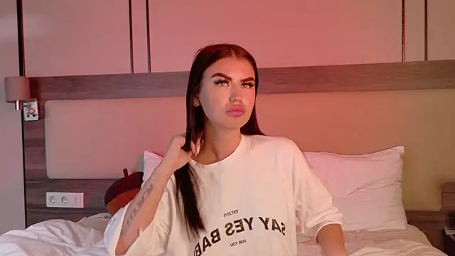 leonameilee online show from 06-24-26, 06:12