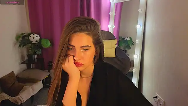 Bella  Kallen online show from 06-29-26, 09:05