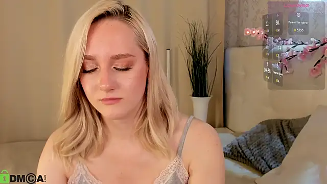 Chloe-Deccer online show from 07-27-26, 01:56